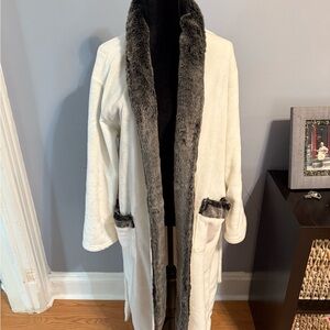 White Robe with Faux Fur Trim
